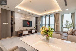 Deluxe Apartment, 4 Bedrooms, Non Smoking, City View | Blackout curtains, soundproofing, iron/ironing board, free WiFi - Landmark 81 Residence Elegant  (Ho Chi Minh)