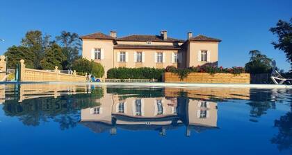 3-bedroom villa in residence with swimming pool and tennis court 45 minutes from Toulouse