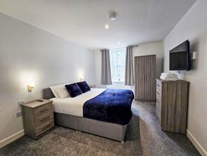 2 bedrooms