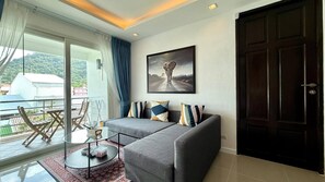 TV - 6-20 - 2 Bdr Condo with Balcony and shared Pool (Tambon Patong)