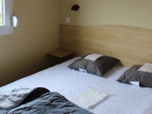 Free WiFi - Mobile Home 23m² with Terrace - 4 Pers (Les Achards)