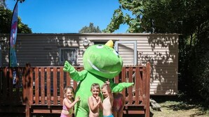 Children's area - Mobile home for 6 with terrace in Les Achards (Les Achards)