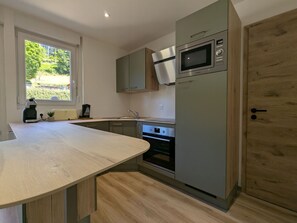 Kühlschrank, Mikrowelle, Geschirrspüler