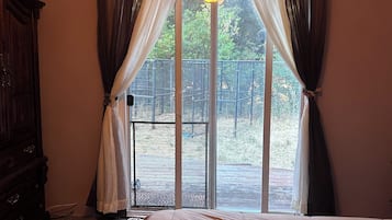 2 dormitorios, escritorio, wifi gratis y ropa de cama