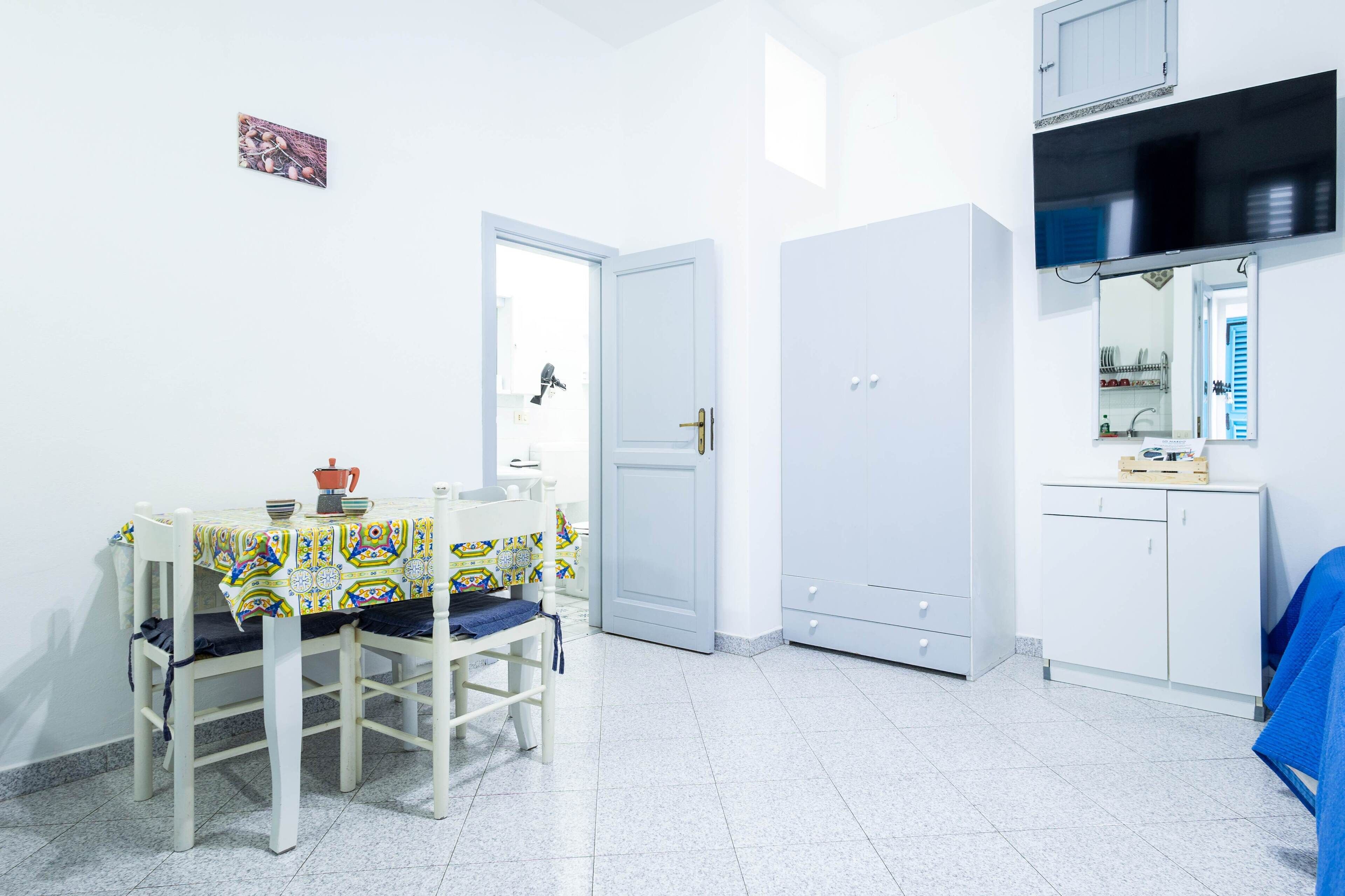 Monolocale Tripla Piano Terra | Private kitchen | Mini-fridge, electric kettle