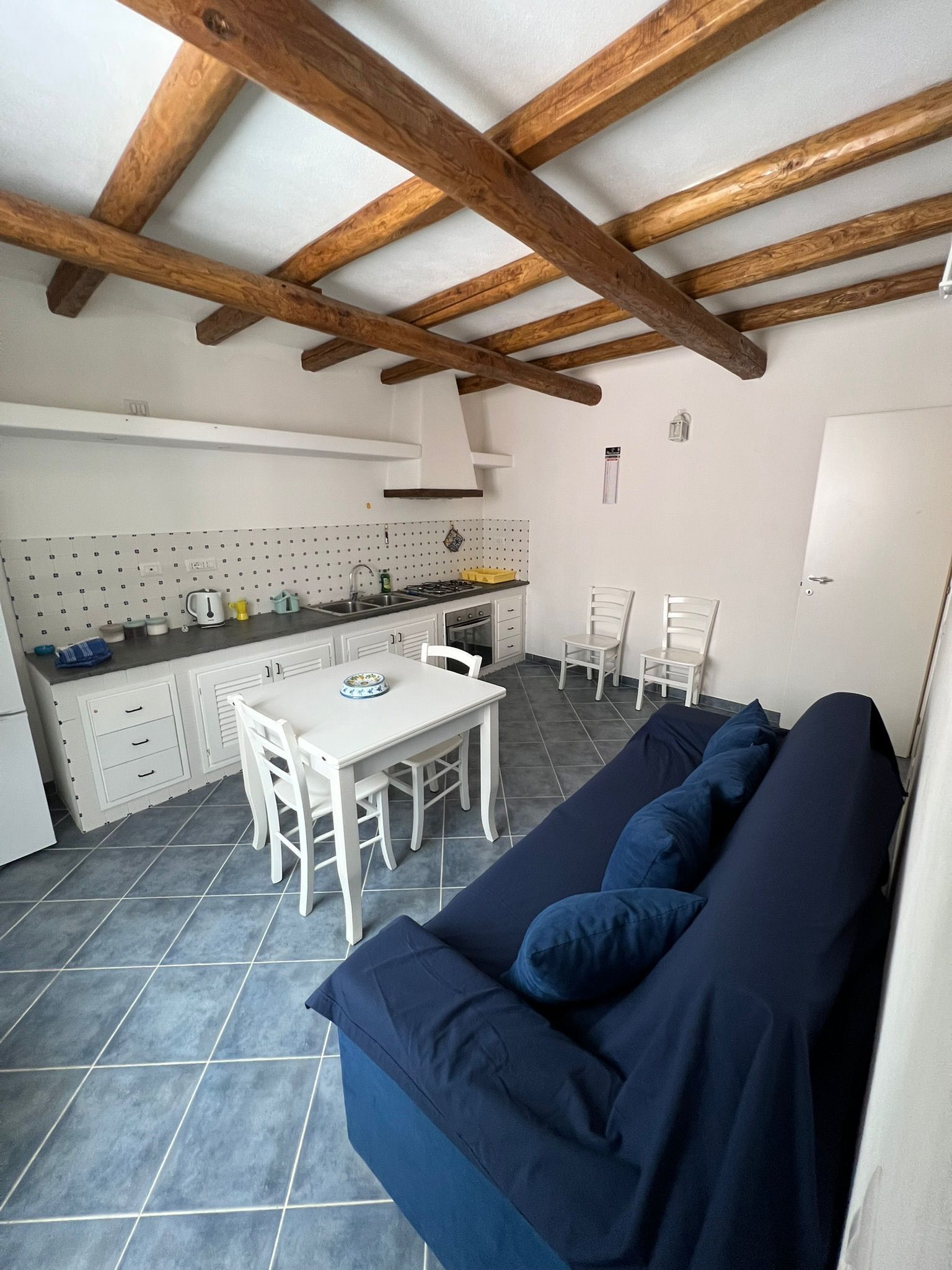 Deluxe Apartment, City View | Private kitchen | Mini-fridge, electric kettle