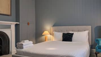 2 bedrooms, iron/ironing board, WiFi