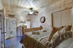 5 bedrooms, iron/ironing board, free WiFi, bed sheets