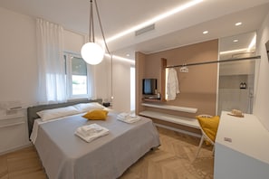 Chambre classique double, patio | Lit avec matelas en mousse à mémoire, bureau