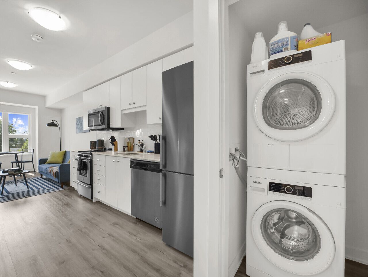 雪櫃、微波爐、焗爐、爐具