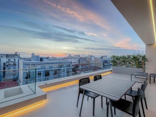 Luxury Penthouse 2 BDR