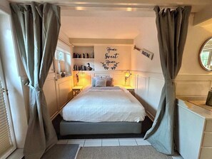 1 bedroom, travel crib, WiFi, bed sheets