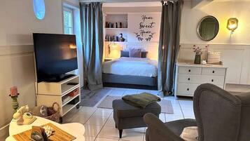 1 Schlafzimmer, Reisekinderbett, WLAN, Bettwäsche