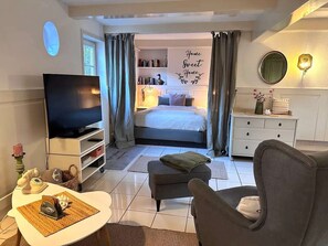 1 bedroom, travel cot, WiFi, bed sheets - Romantische Auszeit unter Reet im Hus op de Dün (Sankt Peter-Ording)