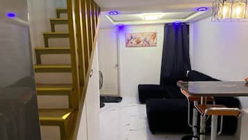 Condo, 1 Bedroom, Smoking, Terrace | Living area