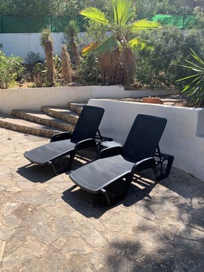 Terrace/patio - Apartment in a peaceful setting in Jesus, Ibiza yet close to the action (Can Bessó)