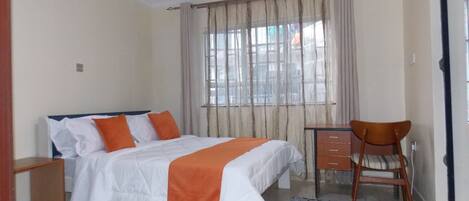 8 chambres, Wi-Fi, draps fournis