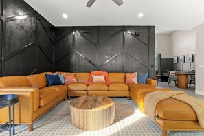 تلفزيون ذكي، كُتُب