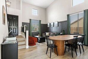 Dining - Chandler Escape w/ Pool Heat, Golf & Kid-Friendly (Chandler)