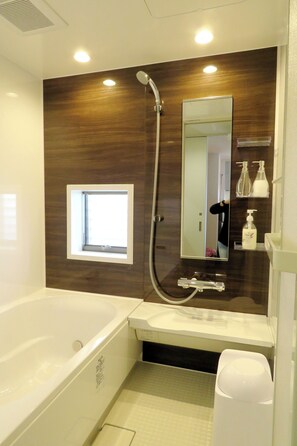 MAISON DE AILE, Room A, Non Smoking (1LDK) | Bathroom | Slippers - MAISON DE AILE (Takasaki)