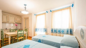 Apartemen, 2 kamar tidur, balkon | 2 kamar tidur