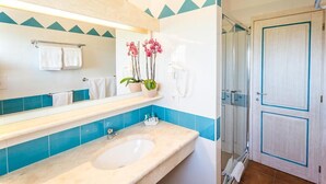 Apartemen, 2 kamar tidur, balkon | Kamar mandi
