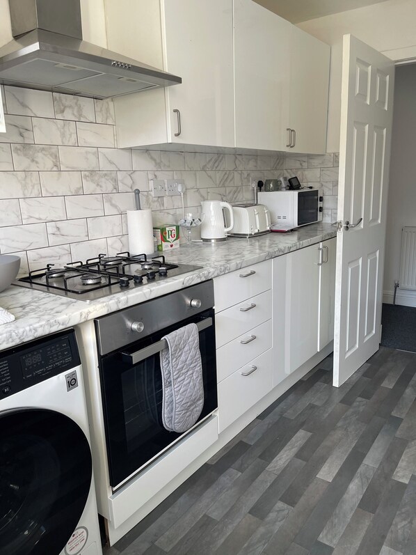Microwave, oven, stovetop, dishwasher