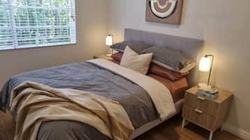 2 bedrooms, iron/ironing board, free WiFi, bed sheets