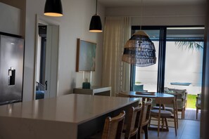 Dining - CasaWapa - Waterfront Apartment (Pointe d'Esny)