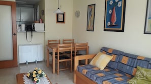 Apartment | Living room - Cozy Benidorm Apartment With Terrace (Benidorm)