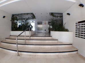 アパートメント | フロント