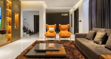 Metrohut Service Apartments