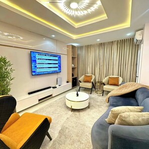 Family Apartment, Balcony, City View | Living area