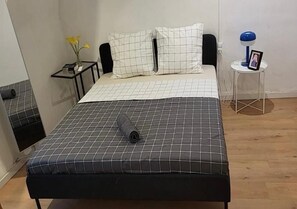 2 chambres, fer et planche à repasser, Wi-Fi gratuit, draps fournis