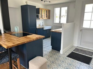Microwave, oven, stovetop, dishwasher