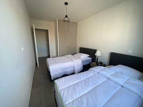 Modern Apartment in Vias for 6 Guests