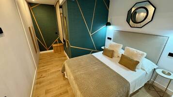 3 bedrooms, iron/ironing board, internet, bed sheets