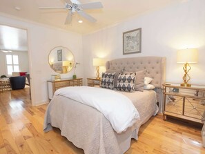 4 bedrooms, iron/ironing board, WiFi, bed sheets