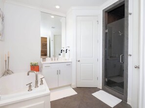 Shower, hair dryer, towels - Touchdown at Tanglewood by Apex Short Term Stays (Oxford)