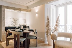 Klassiek appartement | Woonruimte