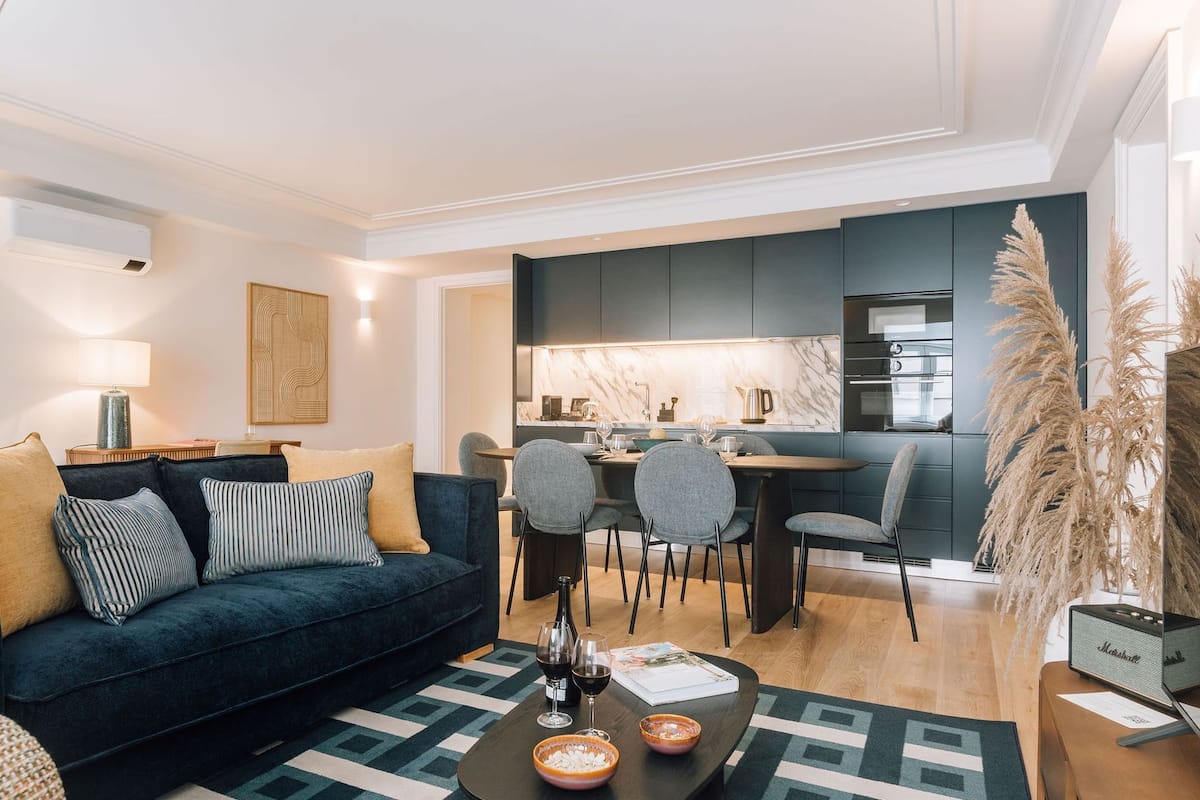 Classic Apartment | Front of property