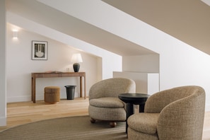 Classic Apartment | Living area