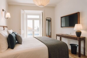 Departamento clásico | Cortinas blackout, insonorización y tabla de planchar con plancha