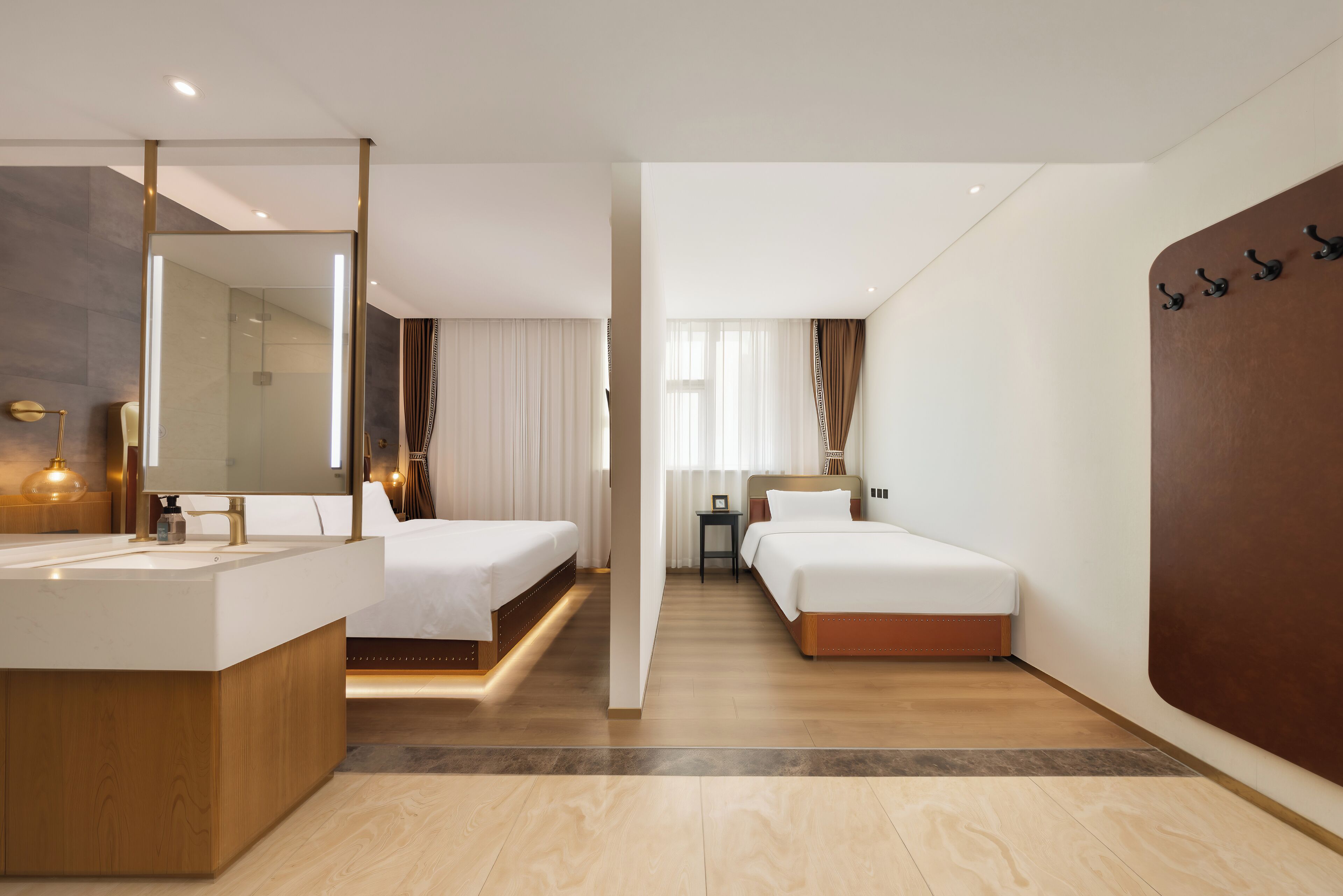 Signature Quadruple Room, 2 Bedrooms | Hypo-allergenic bedding, desk, laptop workspace, blackout drapes