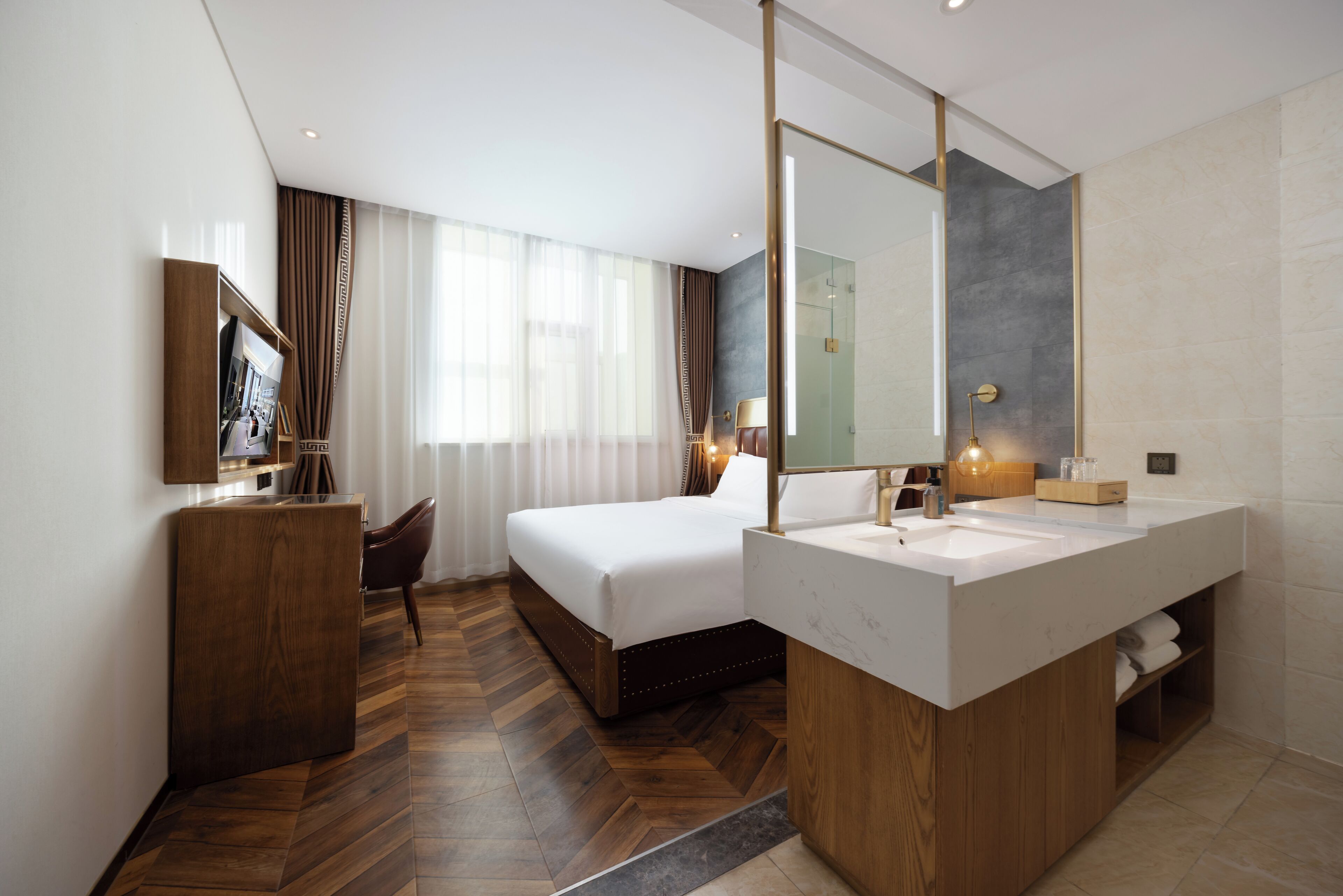 Elite Double Room | Hypo-allergenic bedding, desk, laptop workspace, blackout drapes