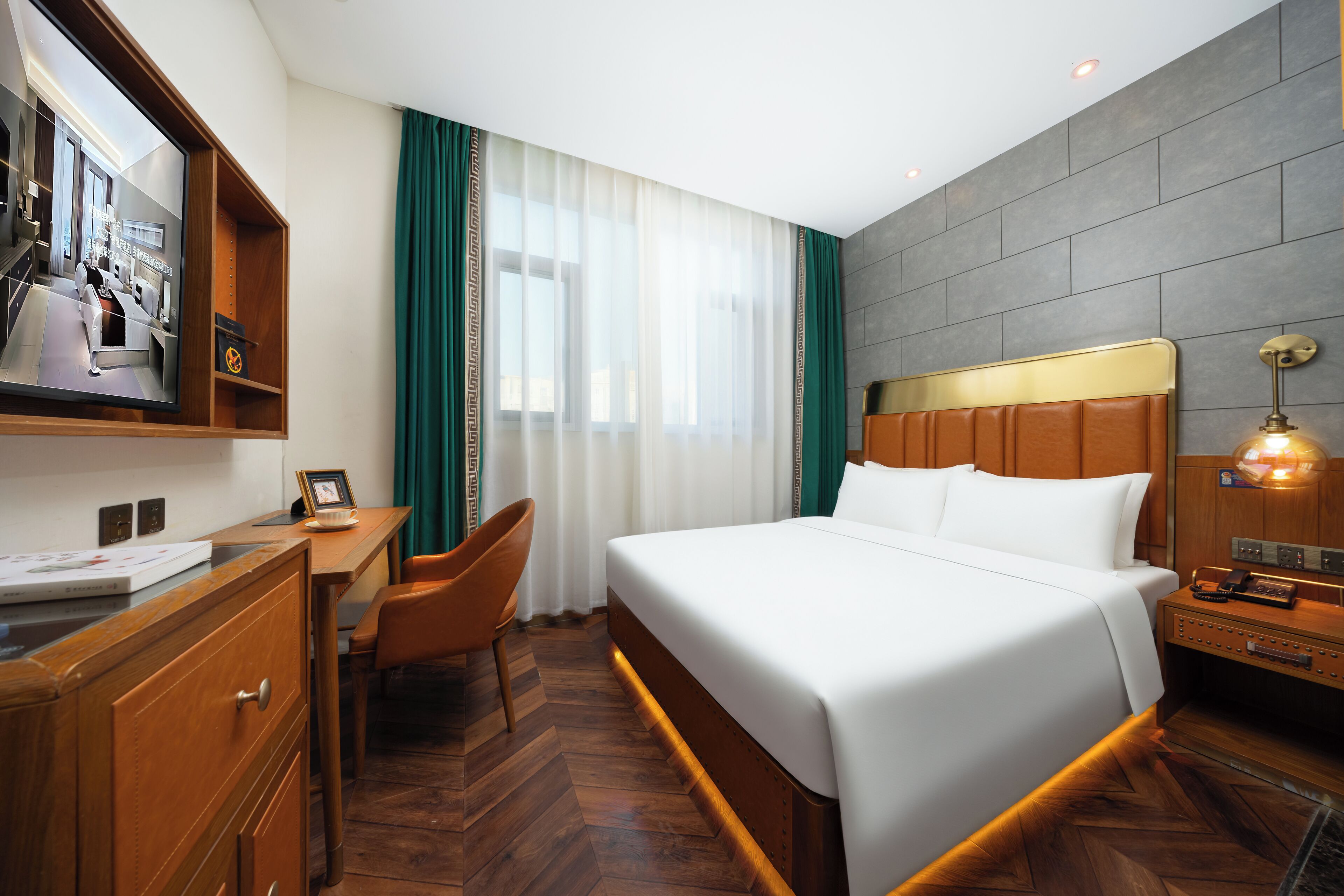 Comfort Double Room | Hypo-allergenic bedding, desk, laptop workspace, blackout drapes