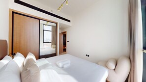 2 bedrooms, iron/ironing board, free WiFi, bed sheets