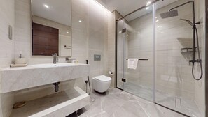 ヘアドライヤー、タオル