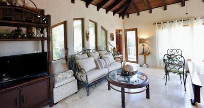 Casita Adelante - Luxury Casita