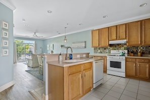 Fridge, microwave, oven, stovetop - POOL,TENNIS,FITNESS COMMTY,  BIKE/WALK TO BEACH/BOARDS (Rehoboth Beach)